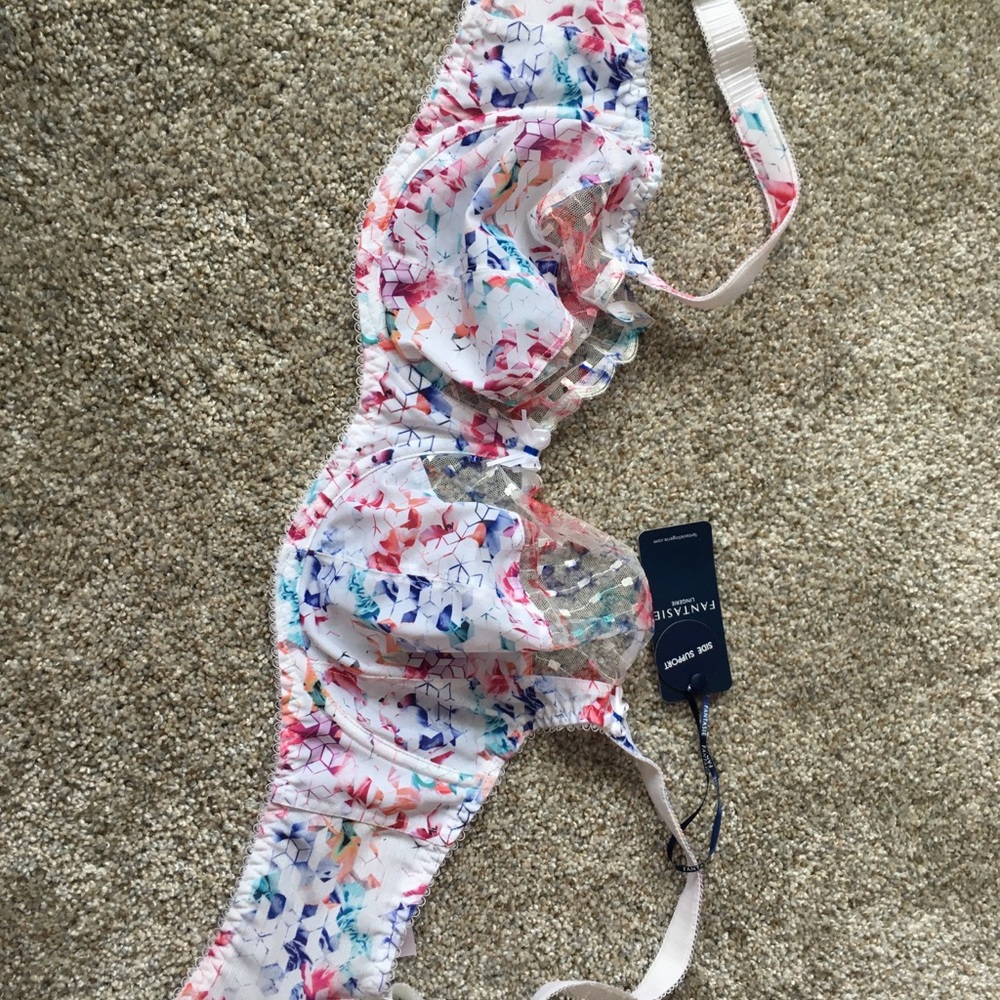 White and Multicolored 32H lacy Fantasie bra